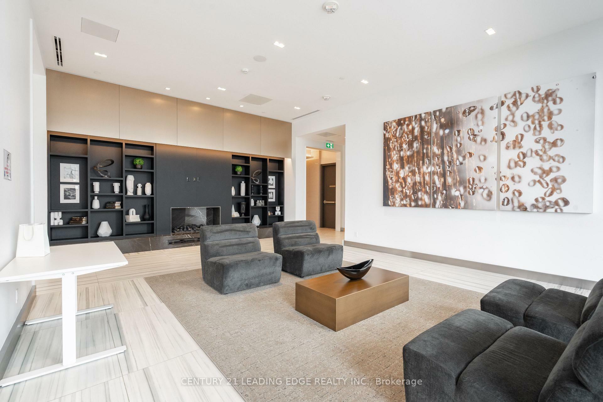 Property Photo: 38 Water Walk Drive 1029 ON L3R 6M8