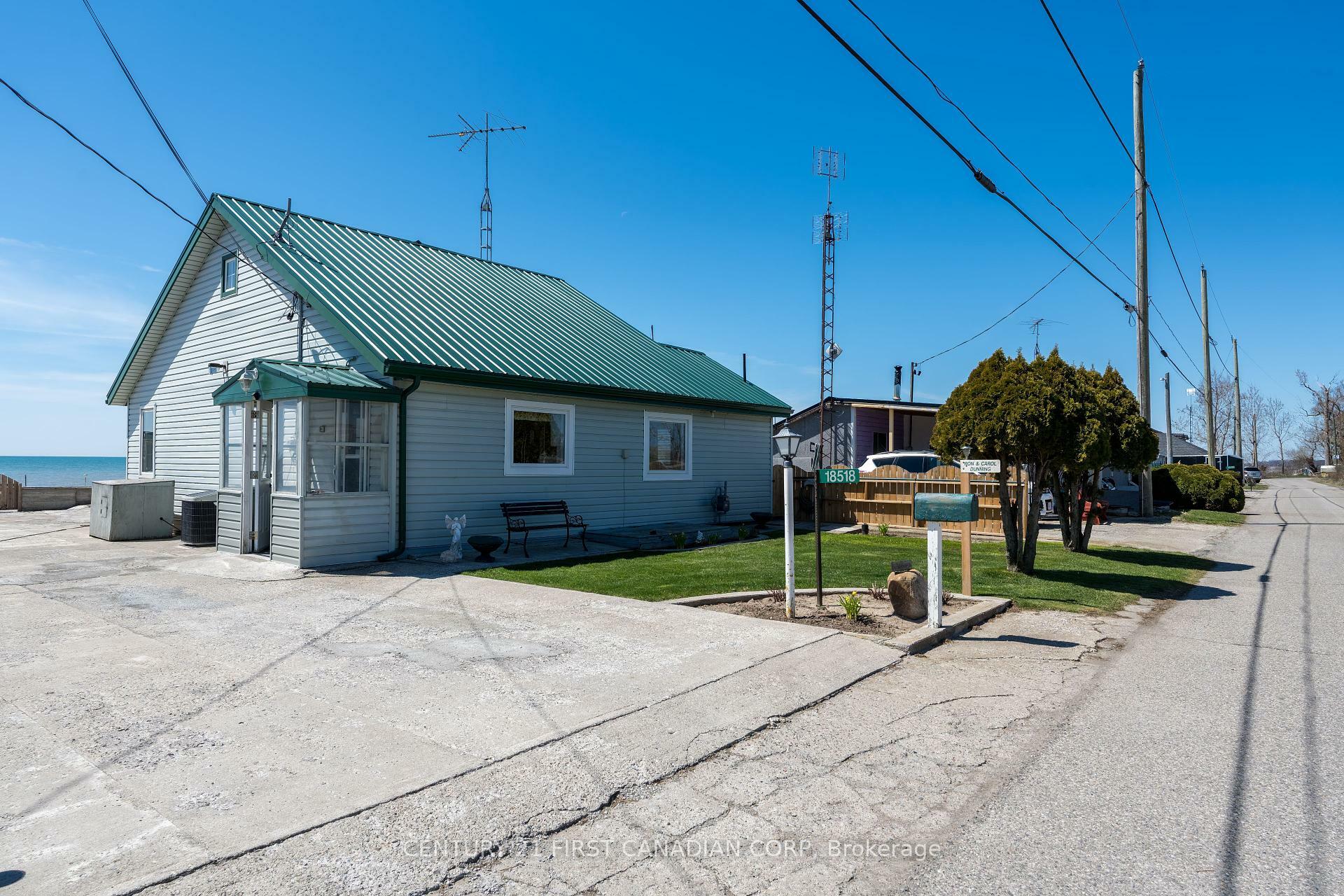 Property Photo: 18518 Erie Shore Drive ON N0P 1A0