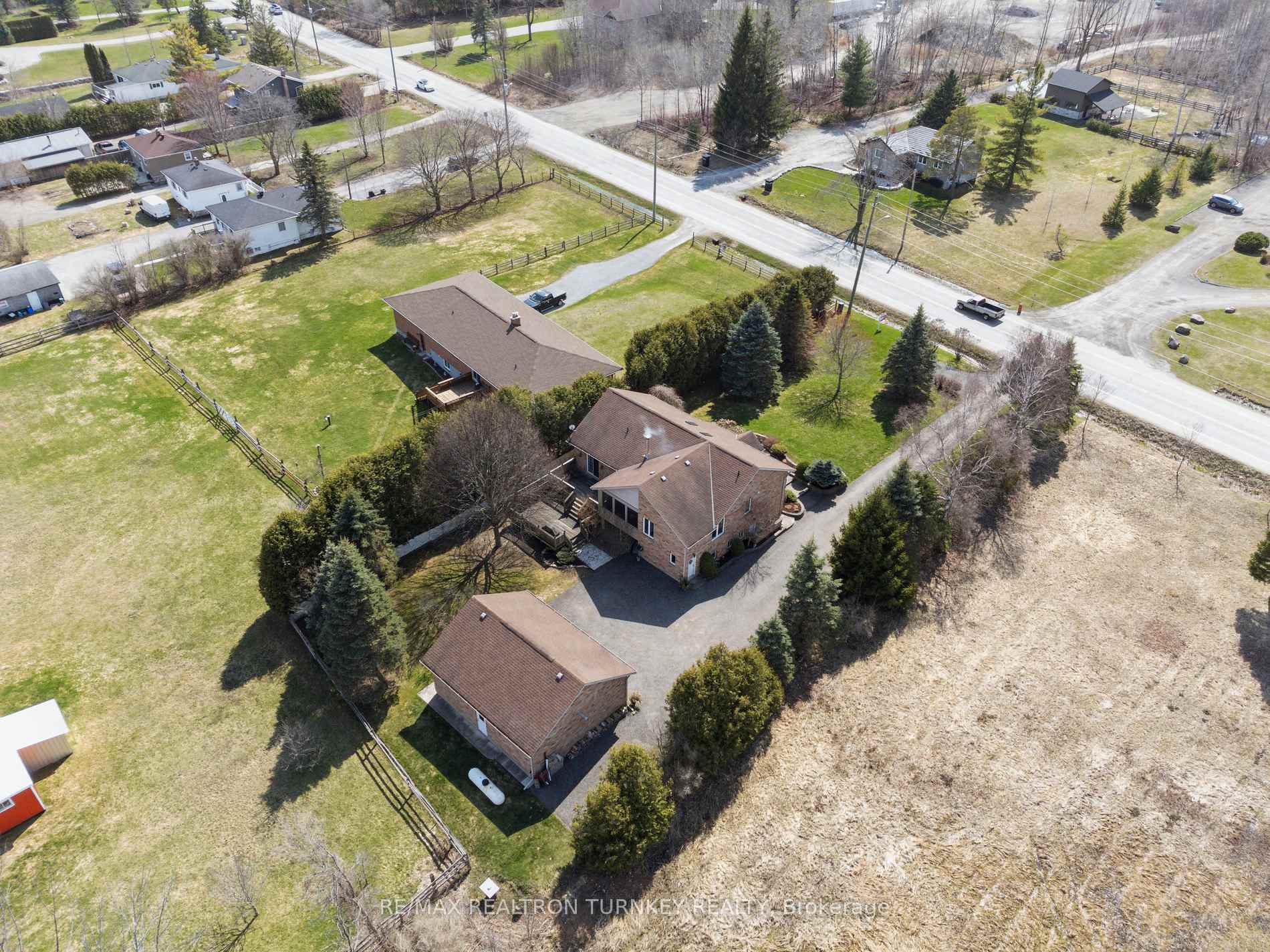 Property Photo:  20173 Bathurst Street  ON L9N 1N3 