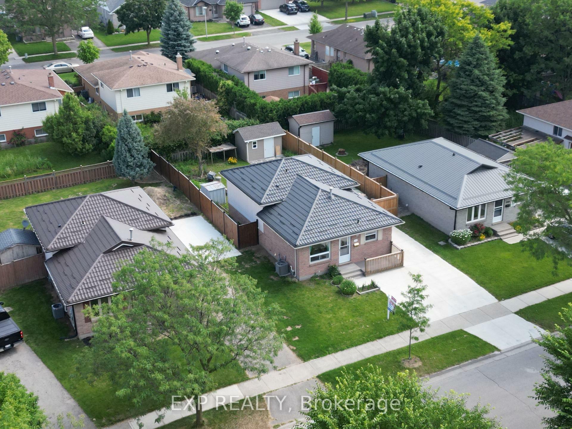 Photo de la propriété: 1384 Bentley Drive ON N5V 3T6