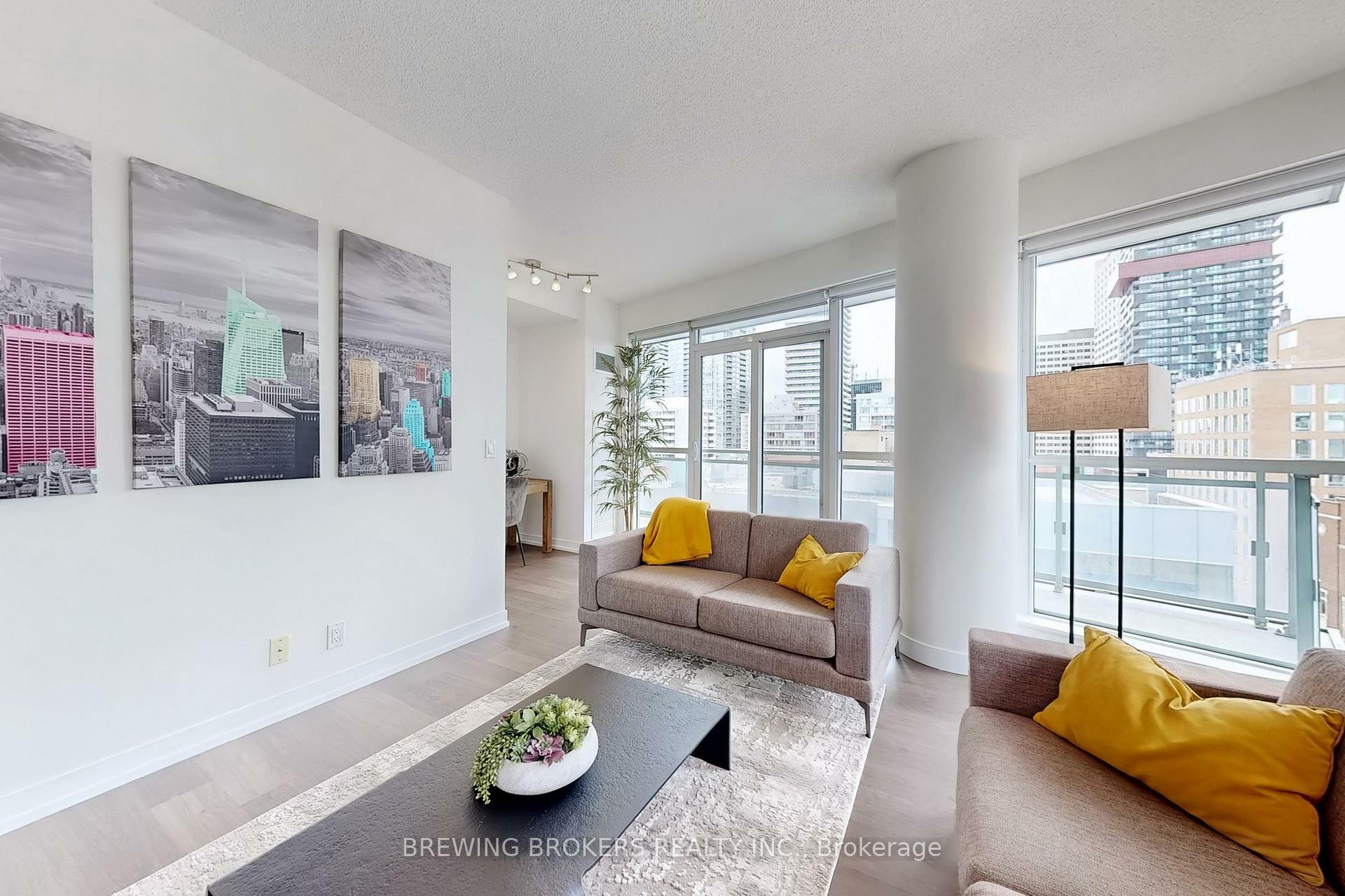 Property Photo:  89 Dunfield Avenue 902  ON M4S 0A4 