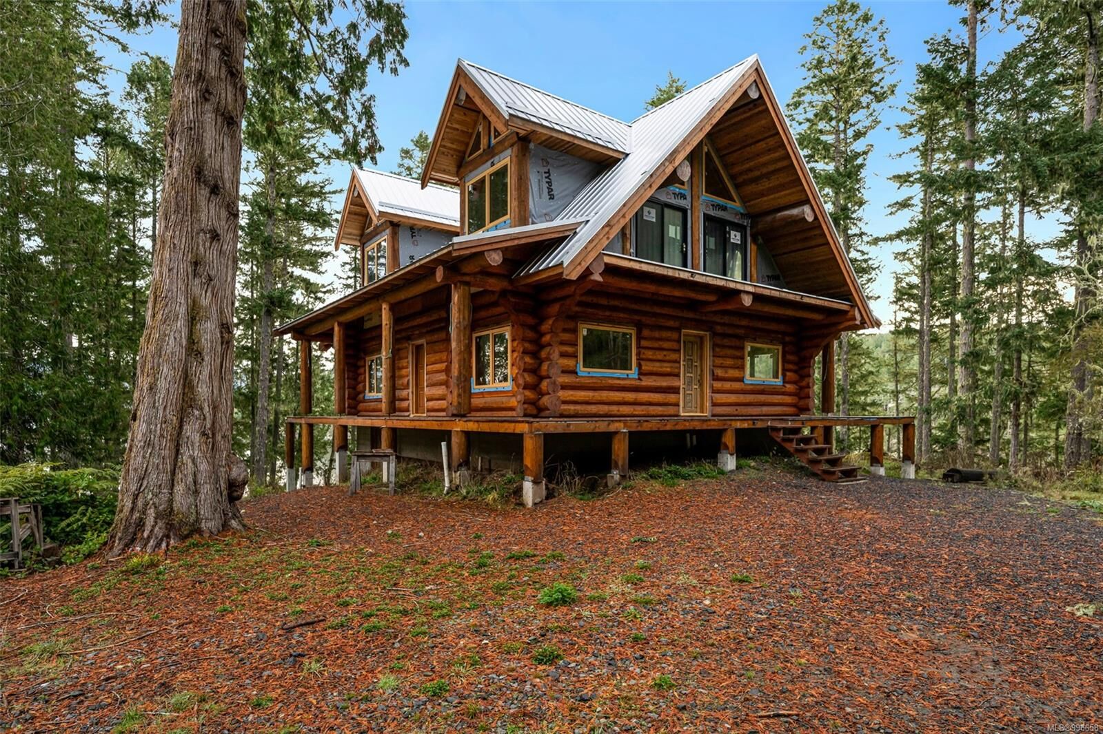 Property Photo: 998 Gillespie Rd BC V9Z 0Z5