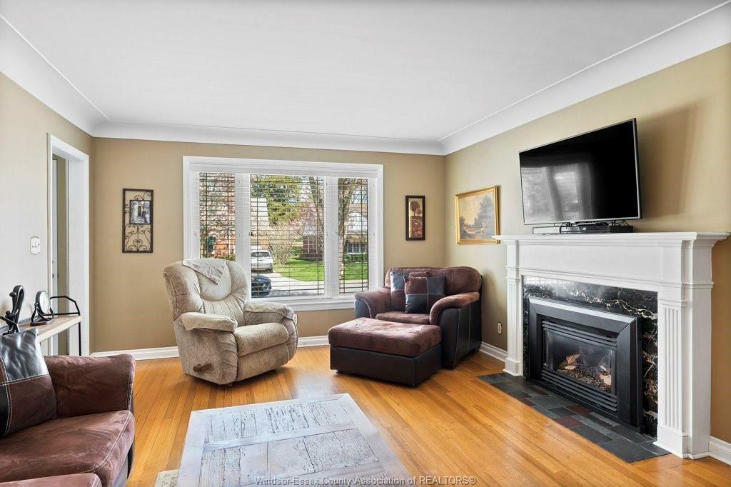 Photo de la propriété: 2467 Windermere Road ON N8W 2T2