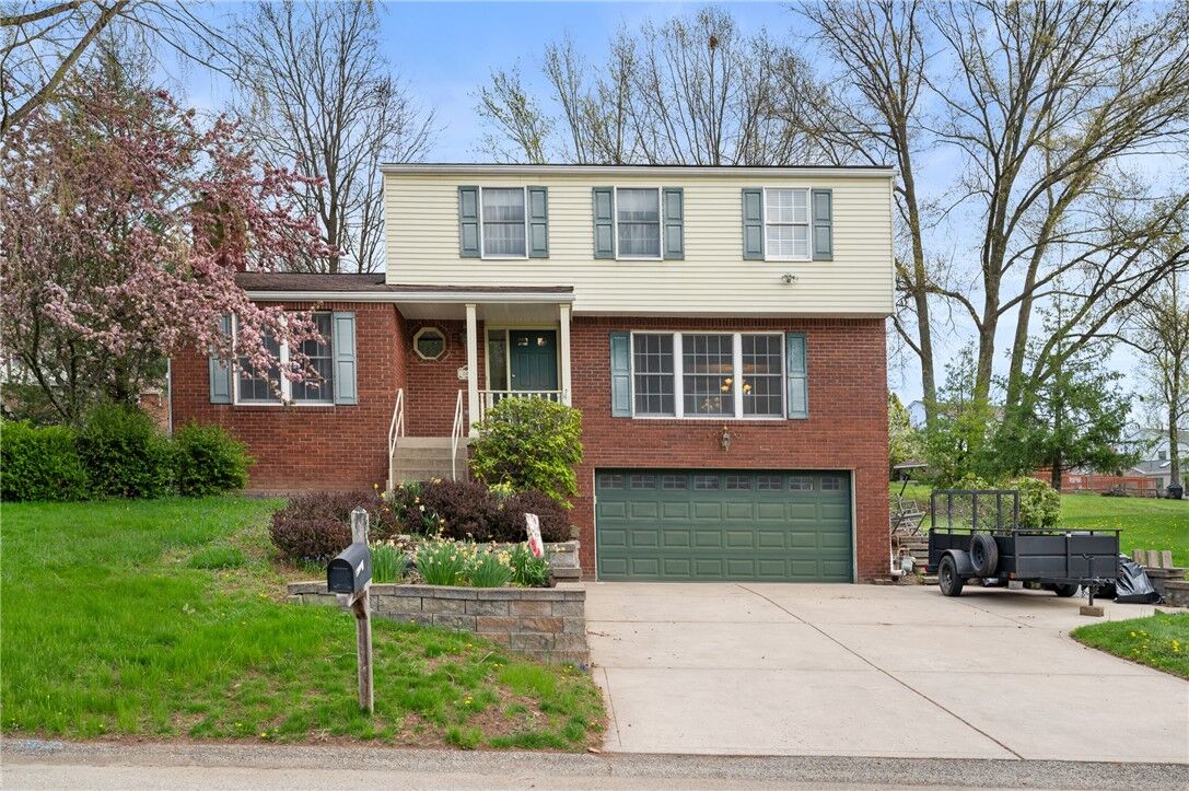 Property Photo: 201 Cameron Dr PA 15642