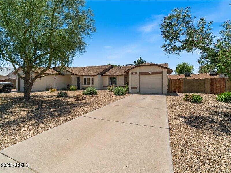 Property Photo: 5517 W Commonwealth Place AZ 85226