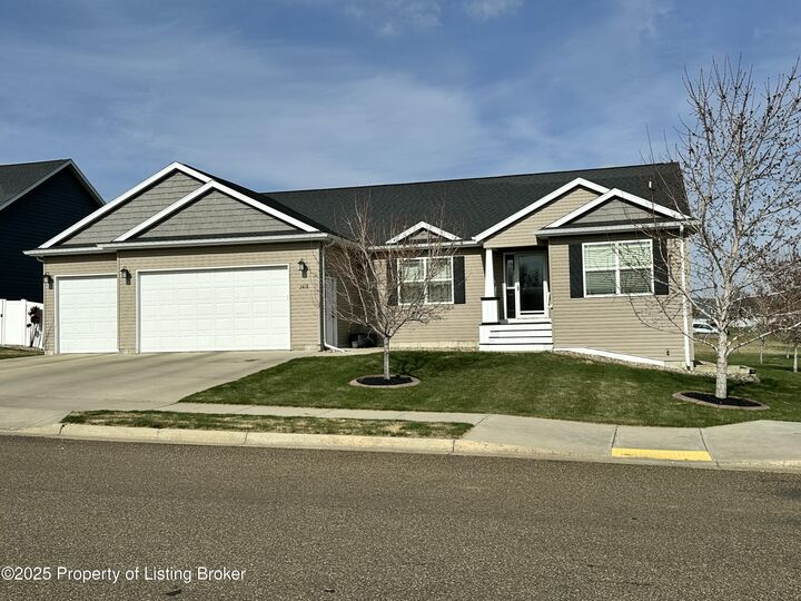 Property Photo: 2418 Prairie Oak Drive ND 58601