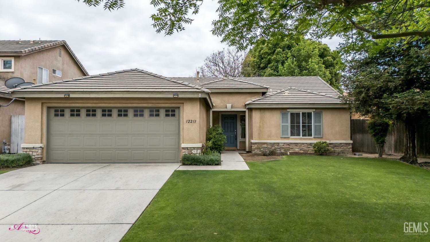 Property Photo:  12211 Stonington Street  CA 93312 