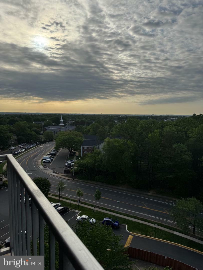 Property Photo: 2500 N Van Dorn Street 1006 VA 22302