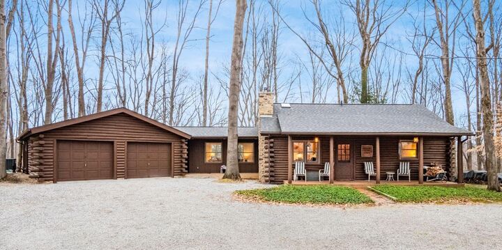 1060 Fox Lane  Sugar Grove OH 43155 photo