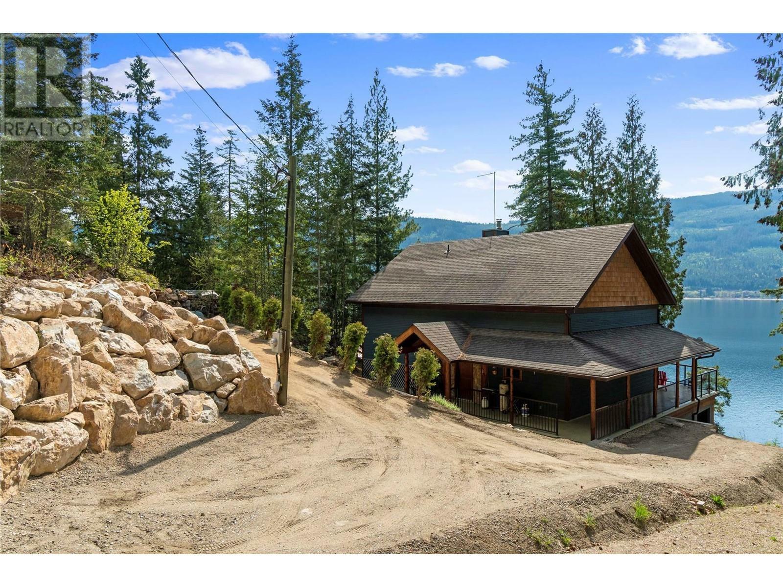 Property Photo: 6432 Sunnybrae Canoe Point Road 6 BC V0E 2X1