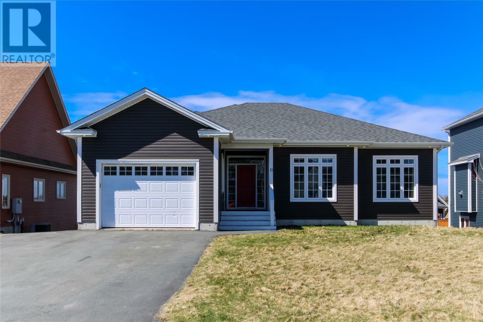 Photo de la propriété: 11 Lucston Avenue NL A1W 0C3