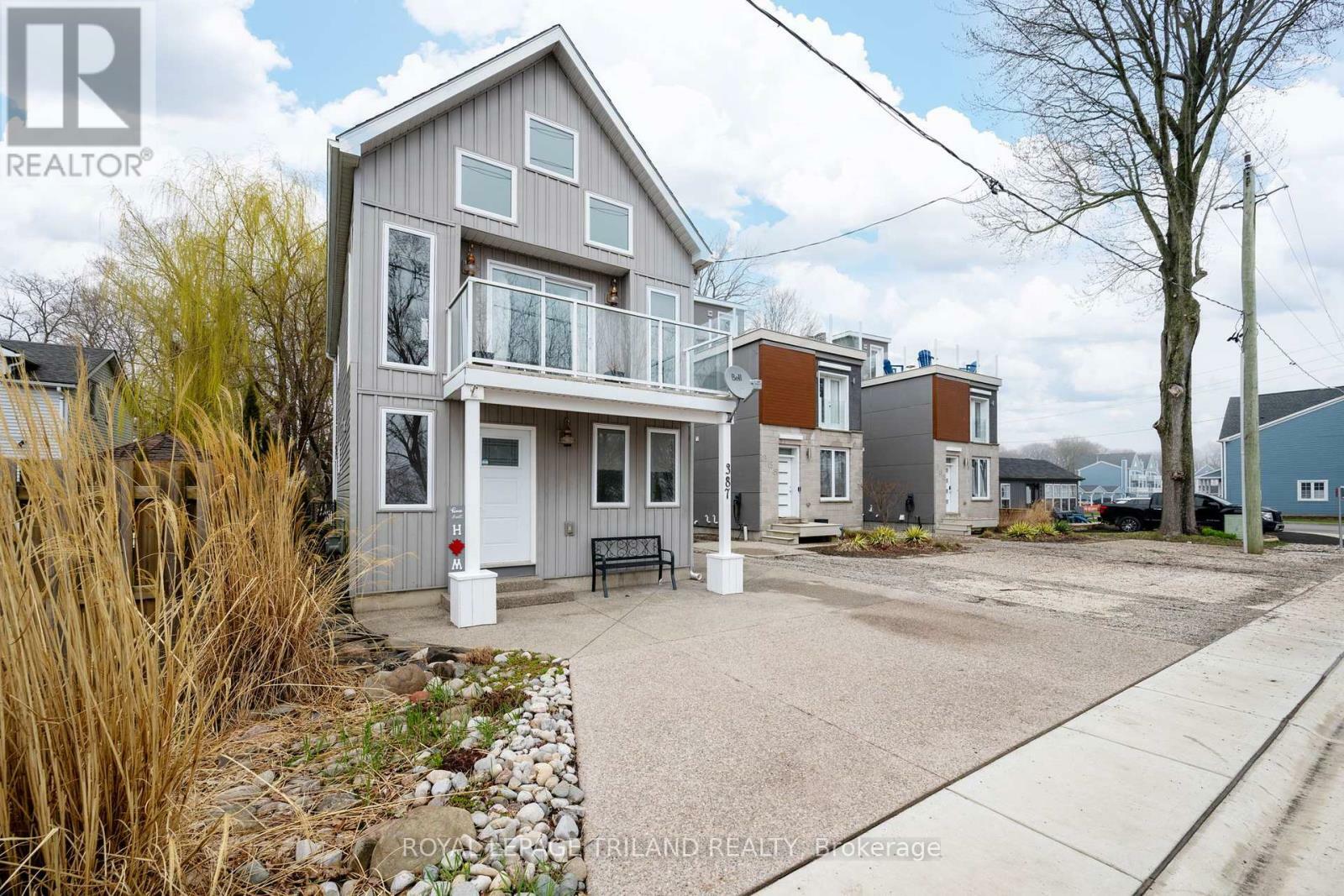 Property Photo: 387 Front Street ON N5L 1G2