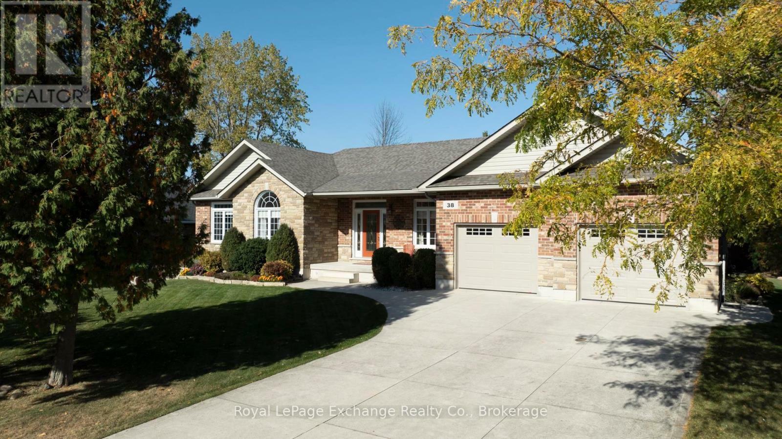 38 Snobelen Trail  Huron-Kinloss ON N2Z 0C4 photo