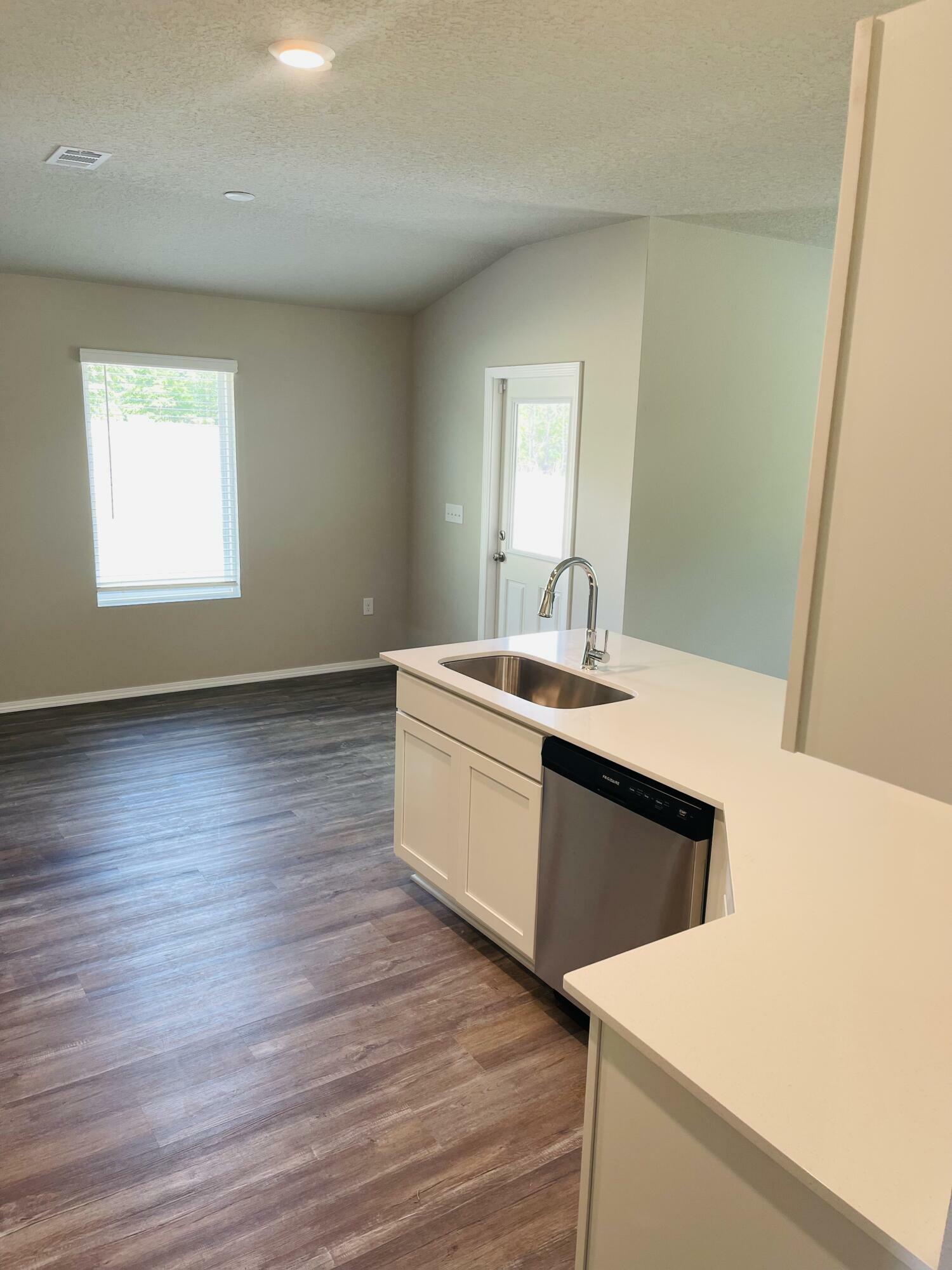Property Photo: 8190 Silk Stocking Ave FL 32567