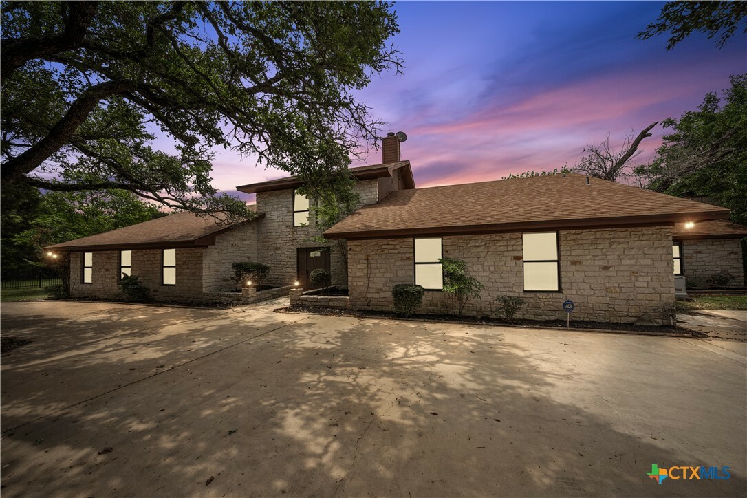 Property Photo: 11105 Highview Drive TX 76513