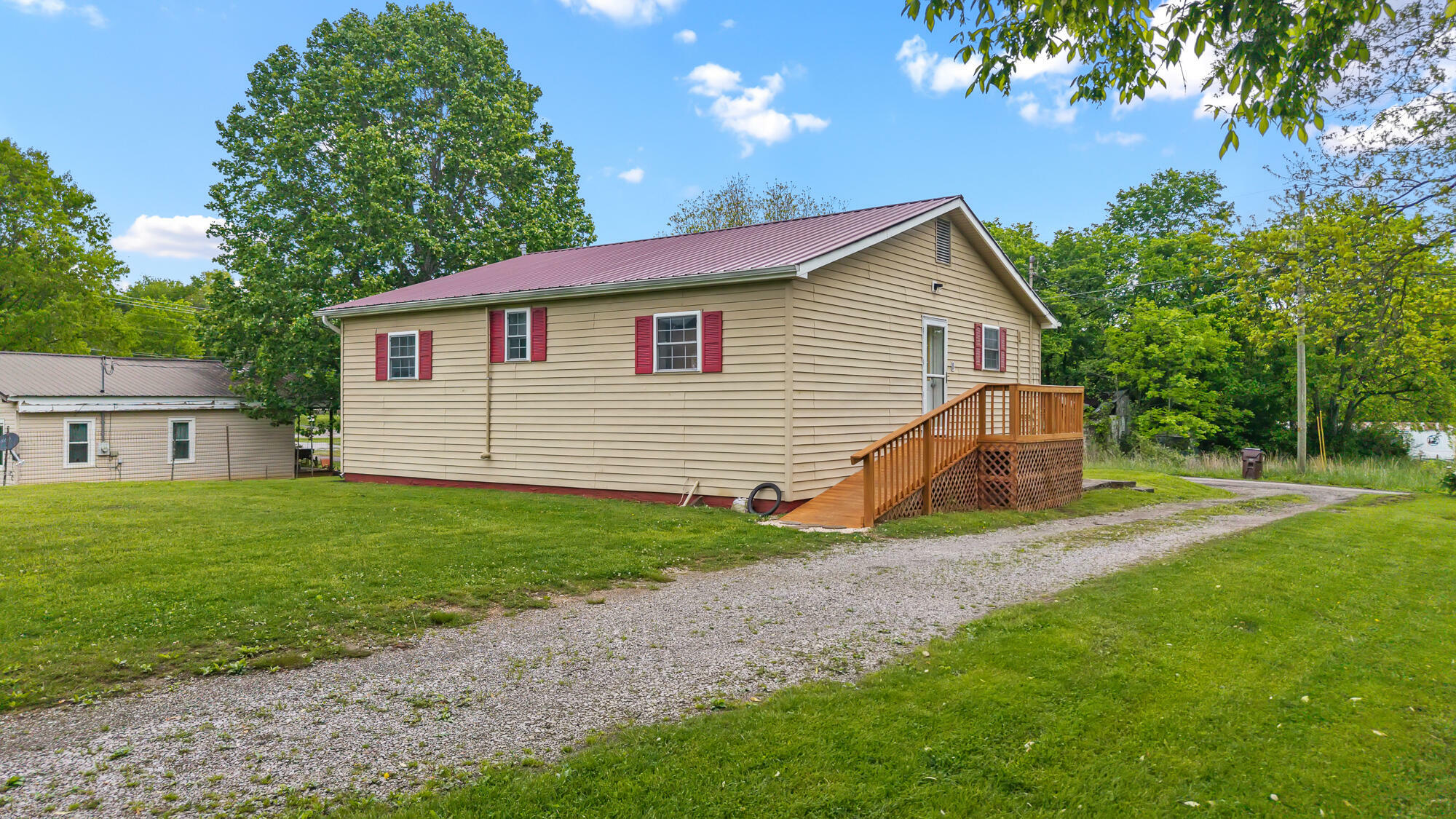 Property Photo: 206 Marietta Street TN 37354