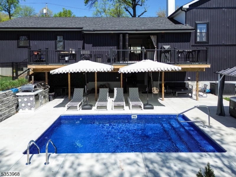 Property Photo: 8 Rand Dr NJ 07052