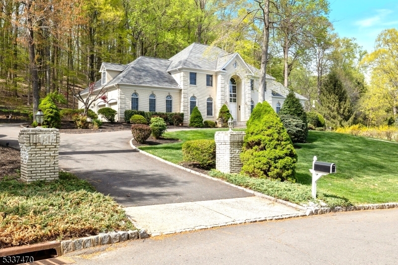 Property Photo: 22 Quail Run NJ 07059