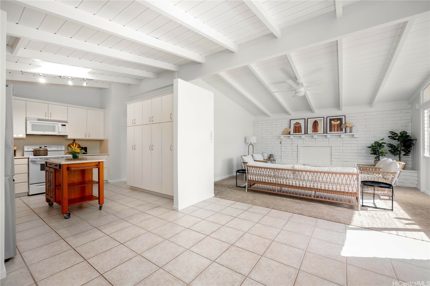 Property Photo: 122 Kakahiaka Street HI 96734