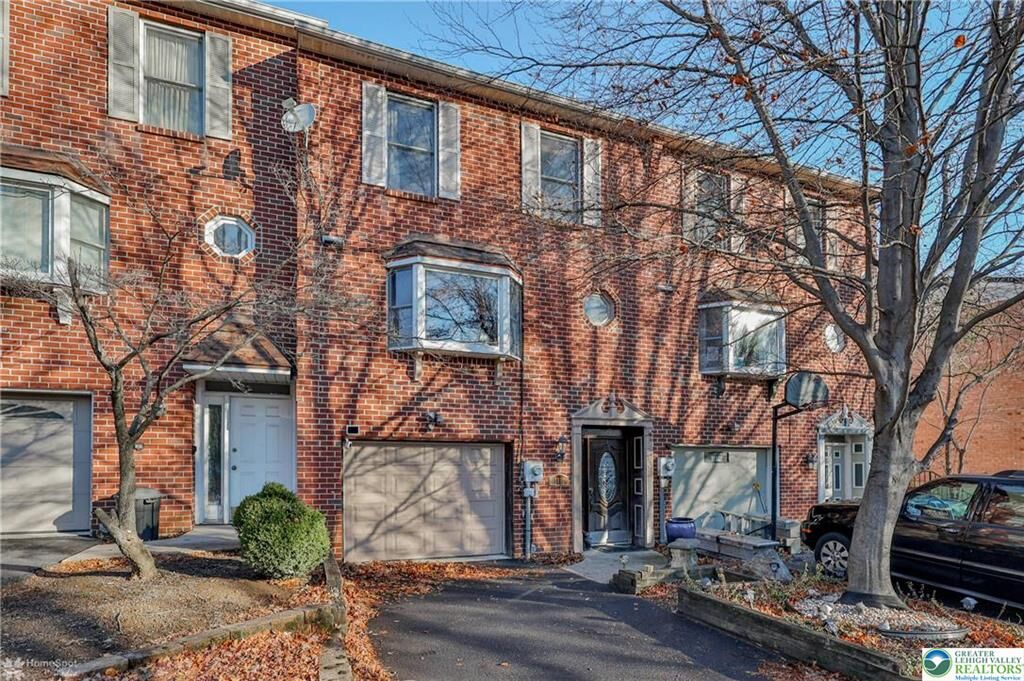 Property Photo: 1881 Redwood Drive PA 18052