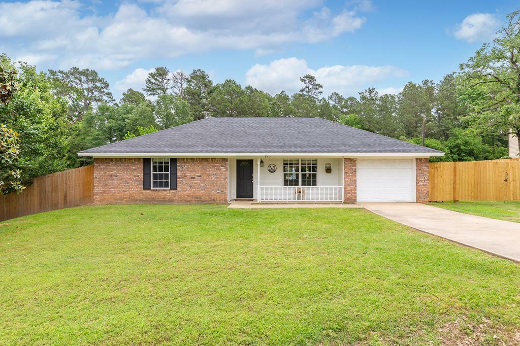 Property Photo:  190 Cr 8113  TX 75964 