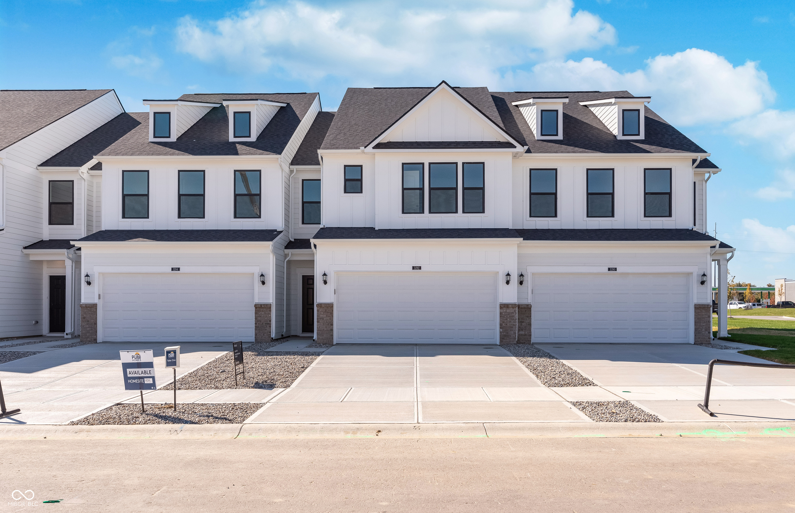 3305 Noriker Lane  Zionsville IN 46077 photo