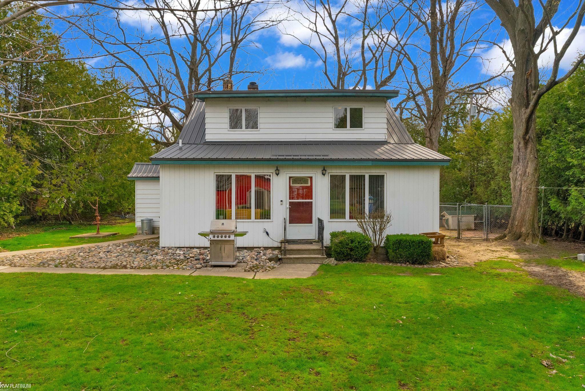 1121 S. Lakeshore Road  Carsonville MI 48419 photo