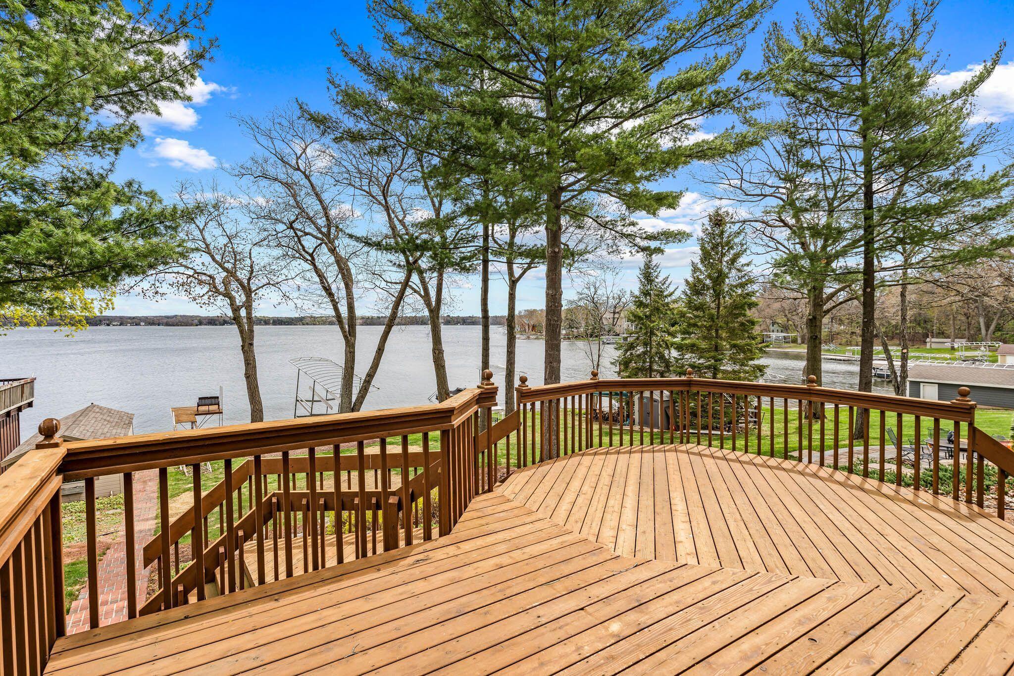 Property Photo: W347n5904 Lake Dr WI 53066