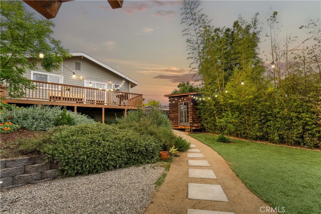Property Photo: 6030 Crestwood Way CA 90042