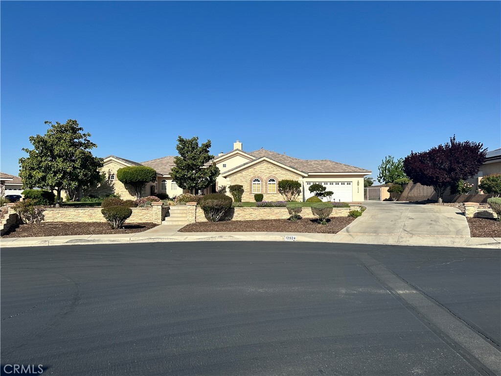 12924 Stonebrook Road  Apple Valley CA 92308 photo