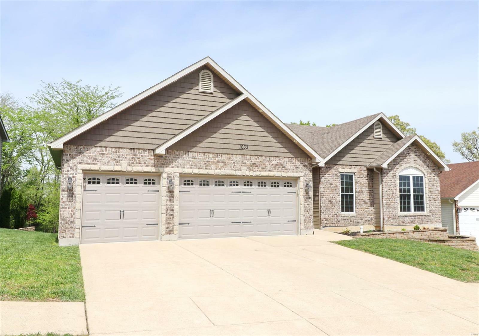 Property Photo: 1033 Stonewick Court MO 63048