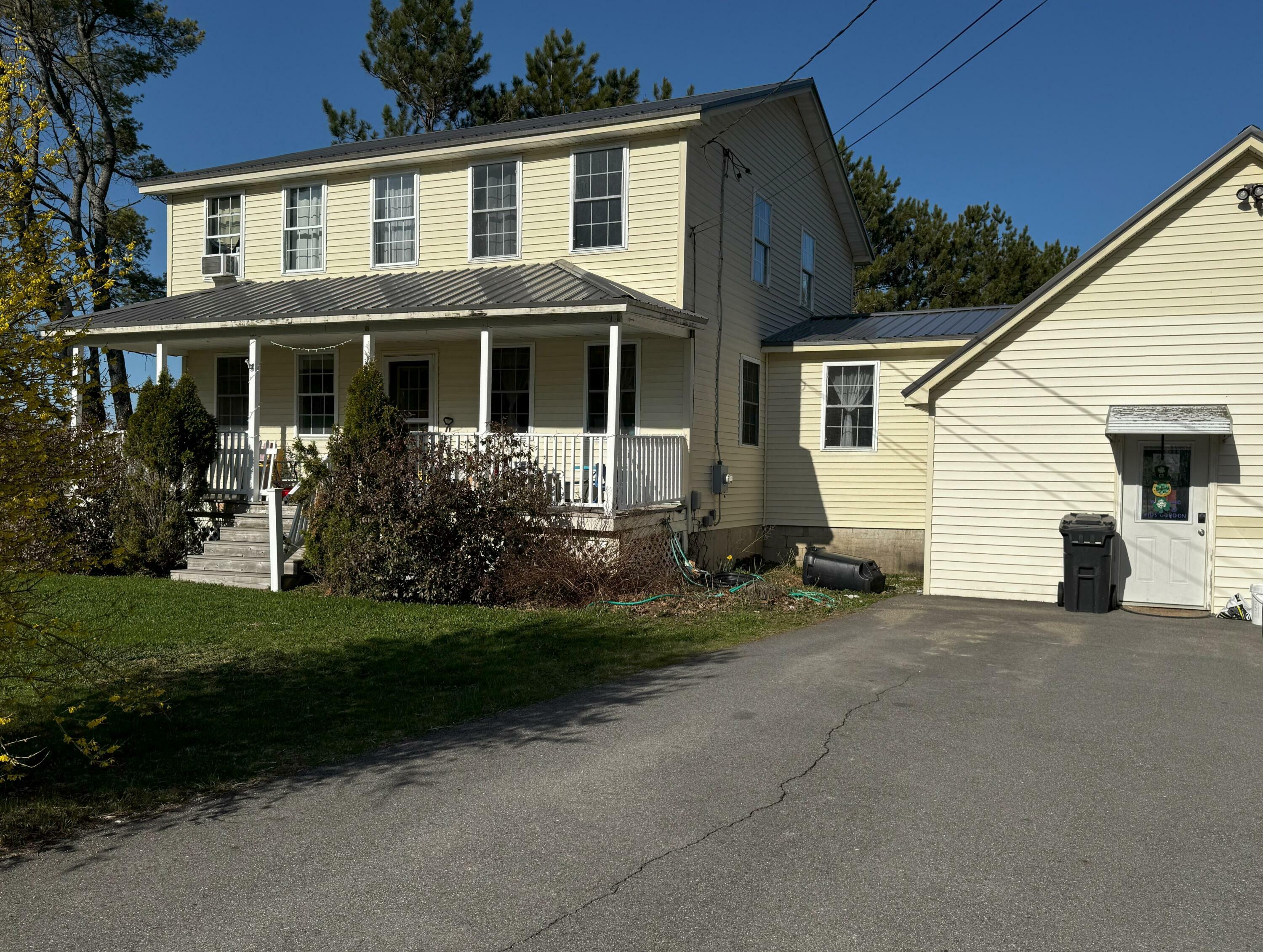 Property Photo: 1002 River Road ME 04474
