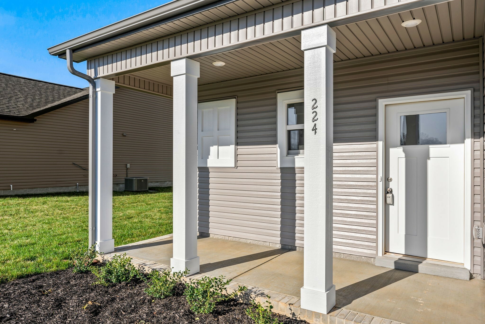 Property Photo: 227 Donegal Dr TN 37042