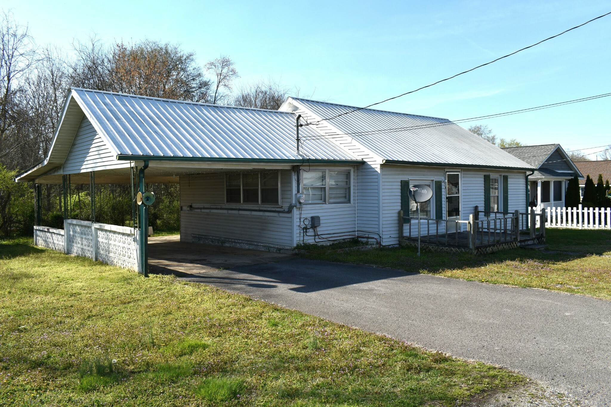 Property Photo: 403 Hawkins St TN 37318