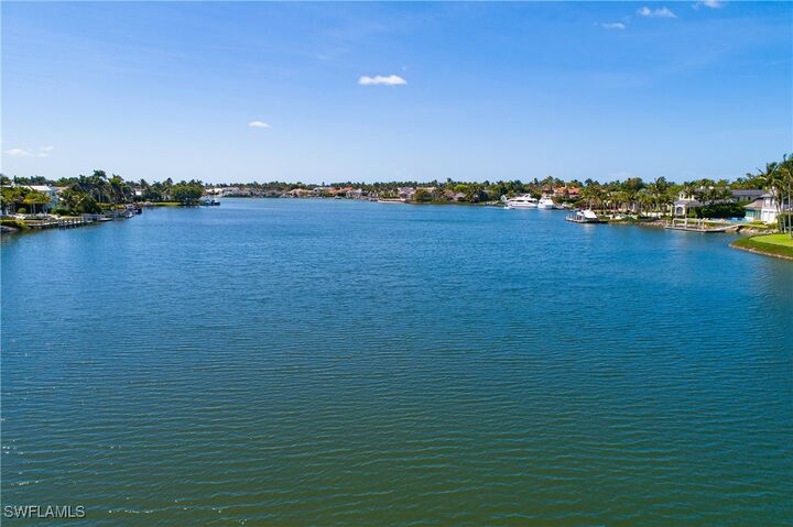 Property Photo: 600 Galleon Drive FL 34102