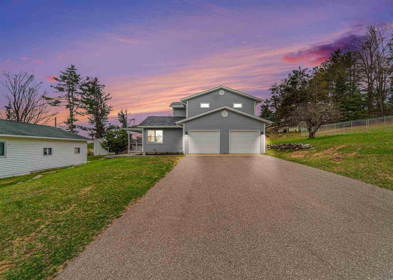 1031 Washington  Harbor Springs MI 49740 photo
