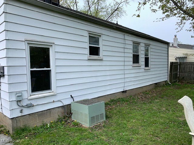 Property Photo: 1113 Waverly Road OH 44095