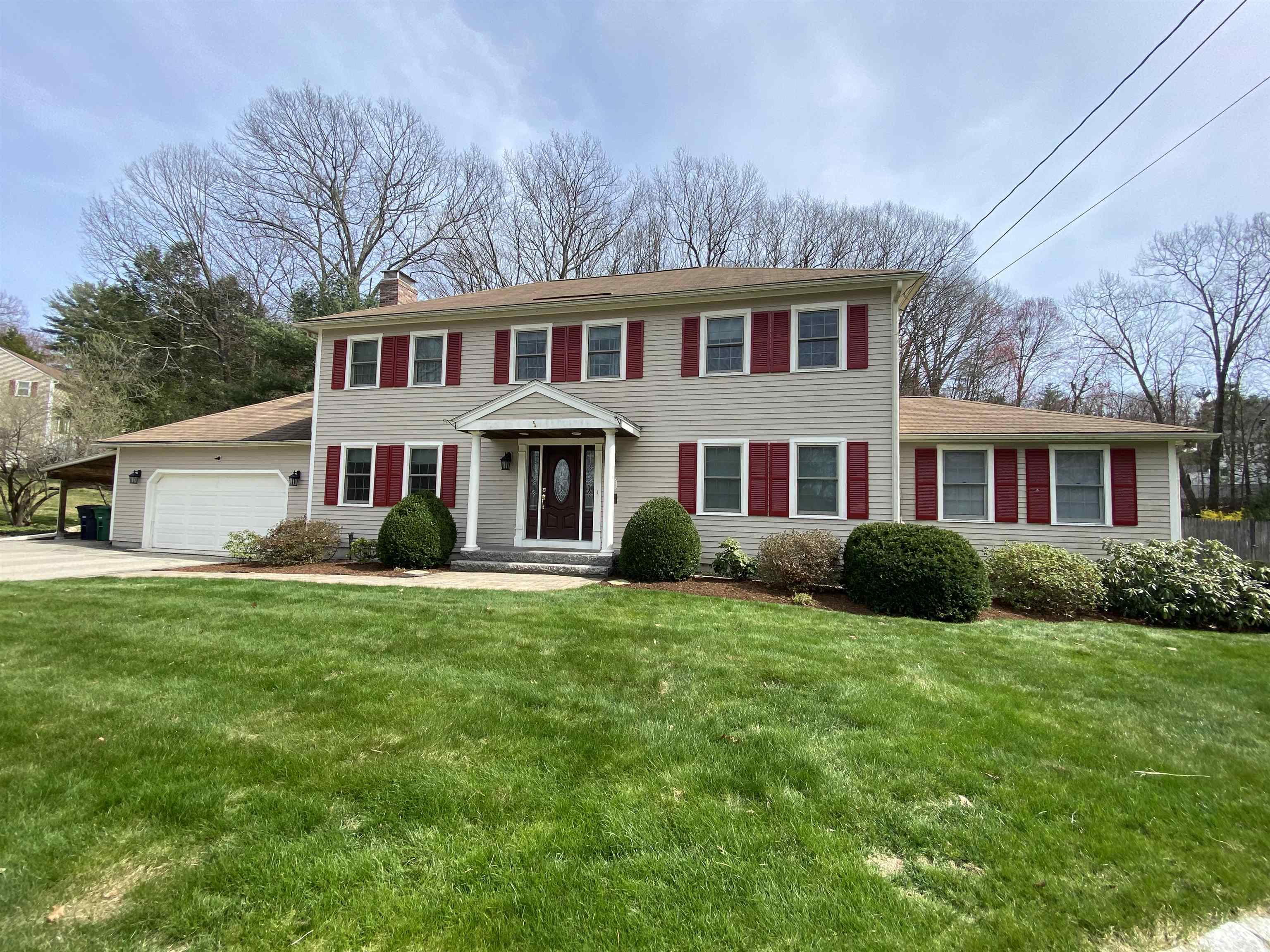 Property Photo: 6 Aspen Court NH 03062