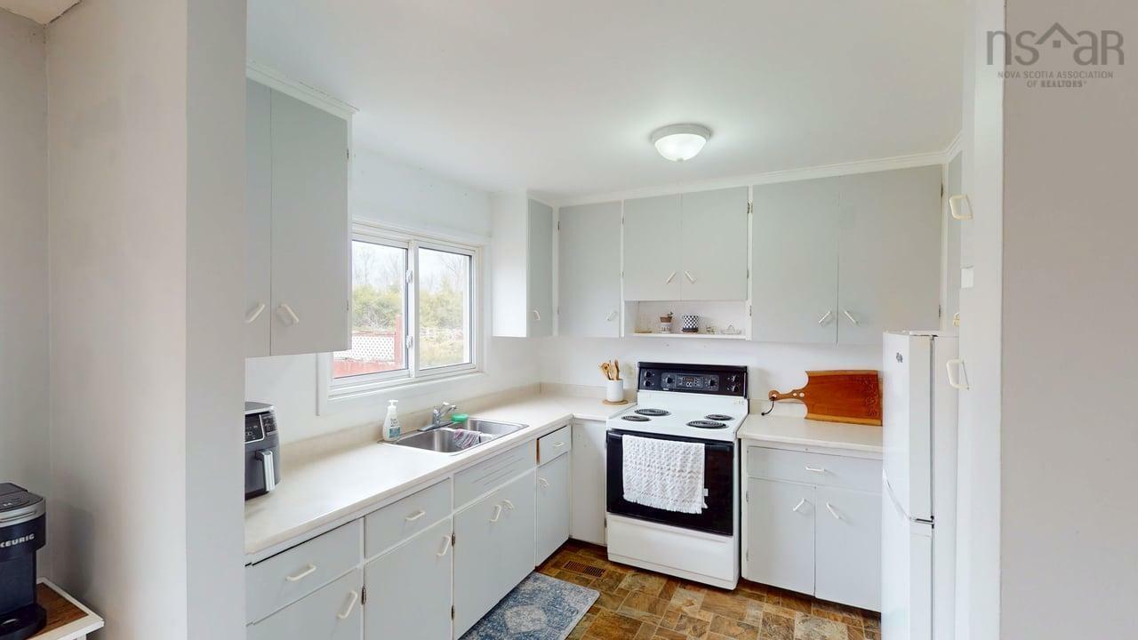 Property Photo: 28 Weir Avenue NS B0K 1S0