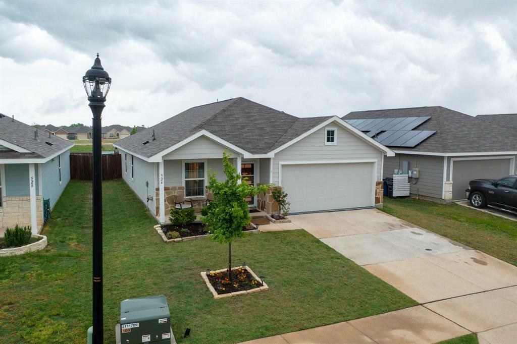 Property Photo: 524 Autumnwood Way TX 75407