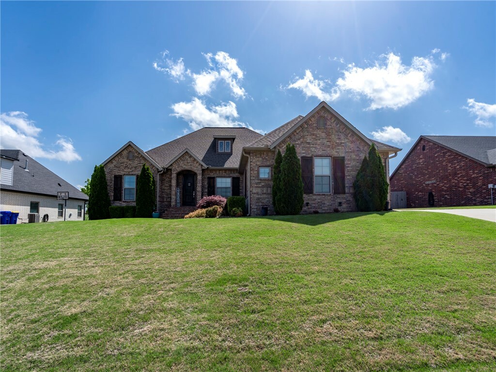 Property Photo: 205 Saint Vincent Street AR 72745