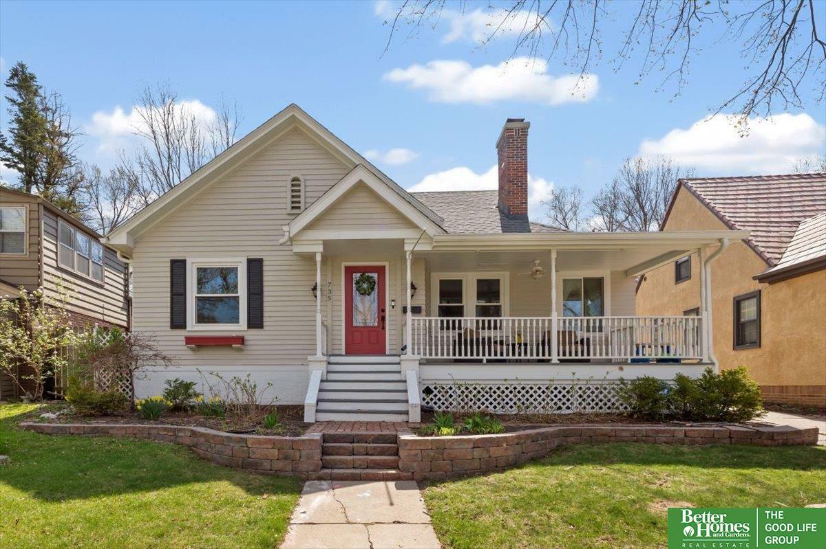 Property Photo: 735 J E George Boulevard NE 68132-000