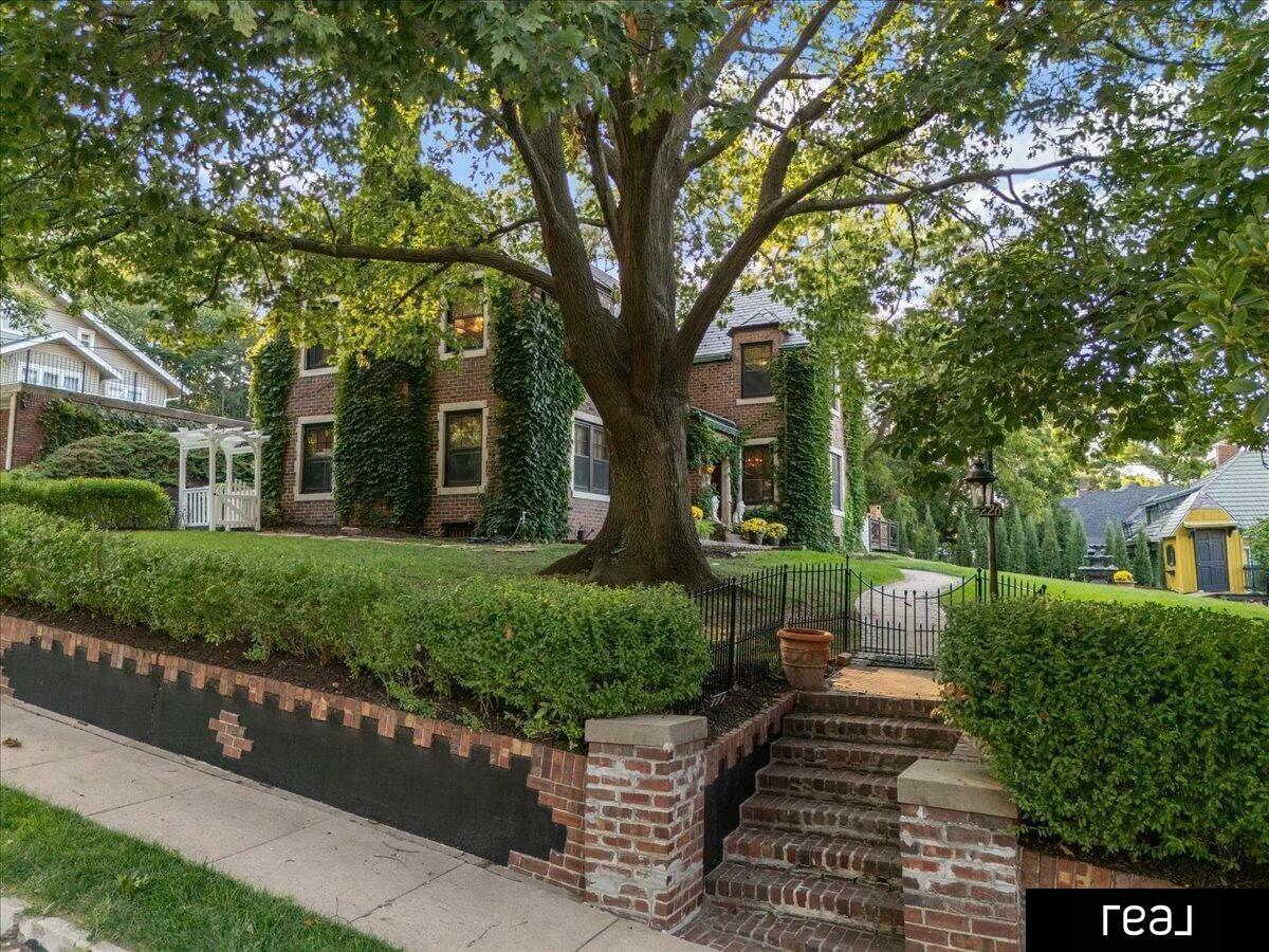 Property Photo: 226 High School Avenue IA 51503