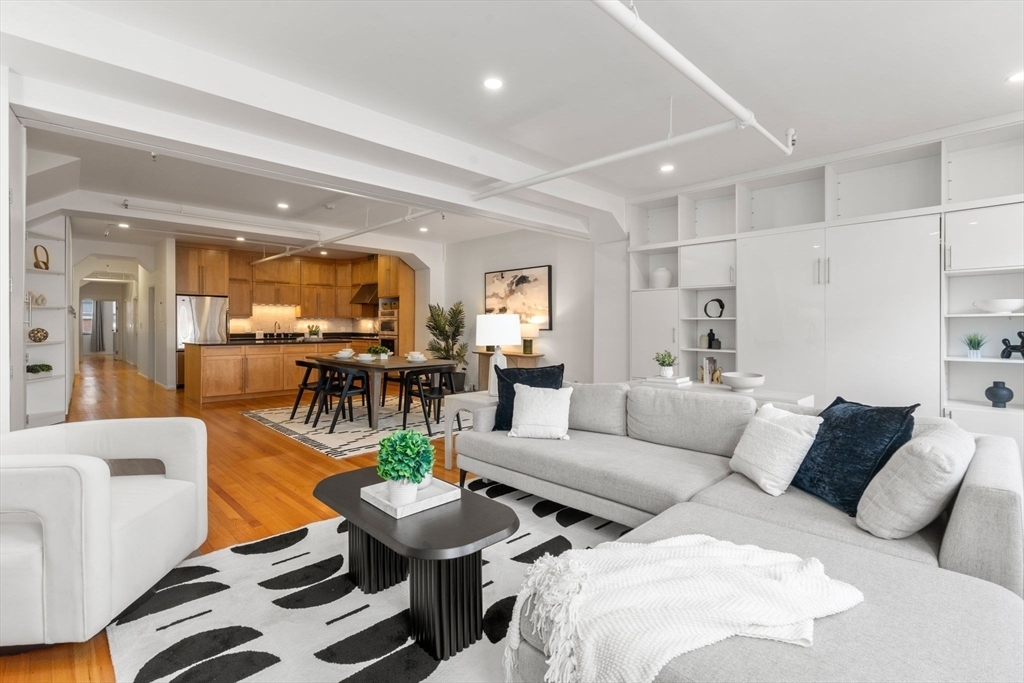 Property Photo: 453 Washington St 4A MA 02111