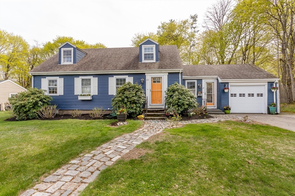 23 Constitution Ave  Weymouth MA 02190 photo