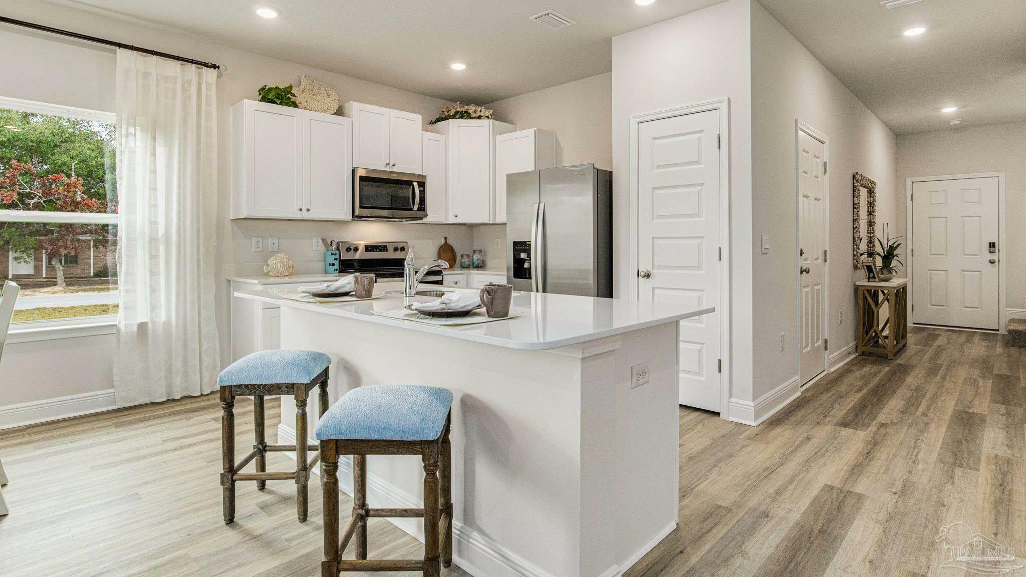 Property Photo: 2515 Cliff Hollow Cir FL 32563