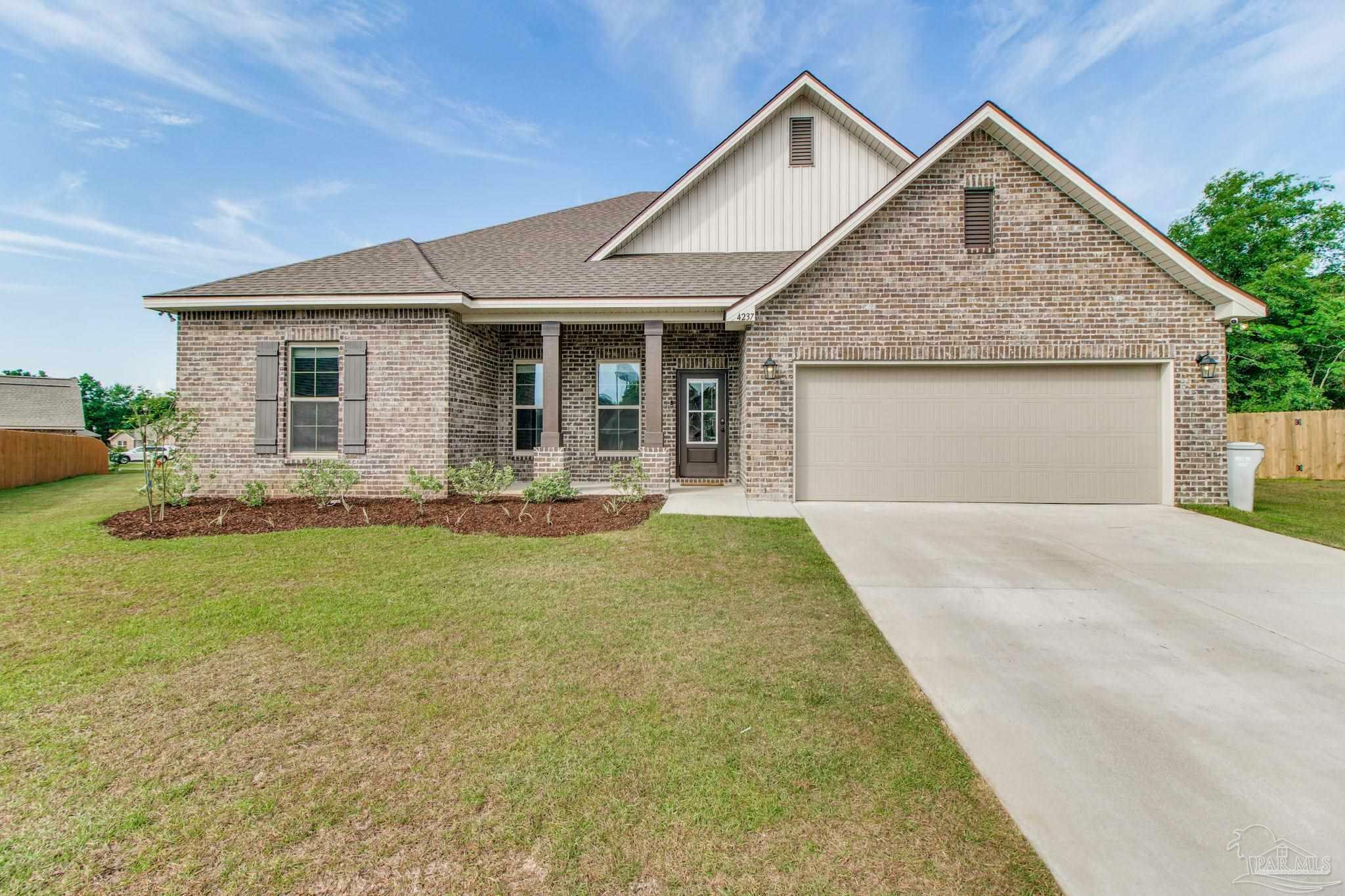 Property Photo: 4237 Lady Palm Ct FL 32571