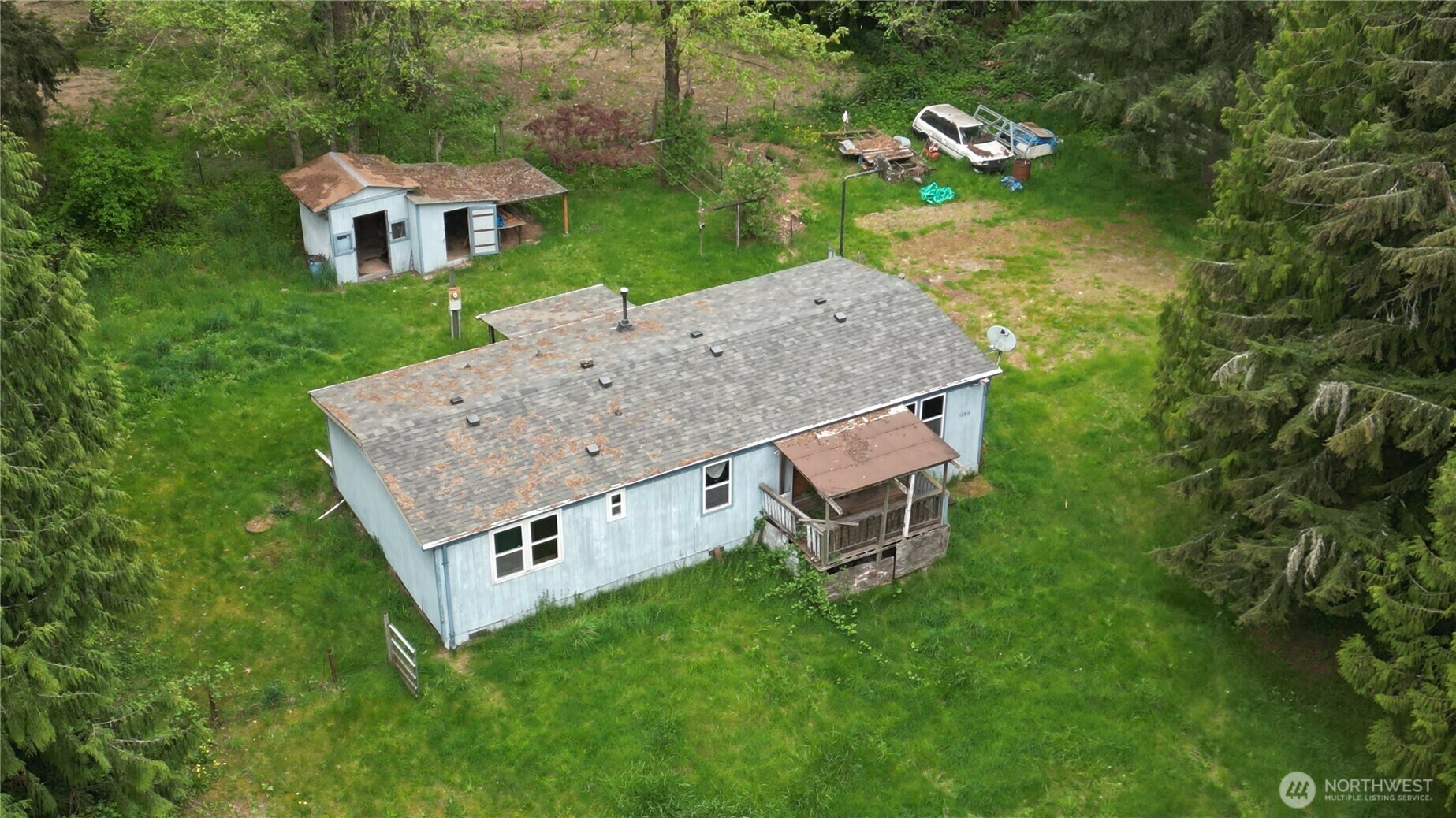 Property Photo: 13816 48th Avenue E WA 98446