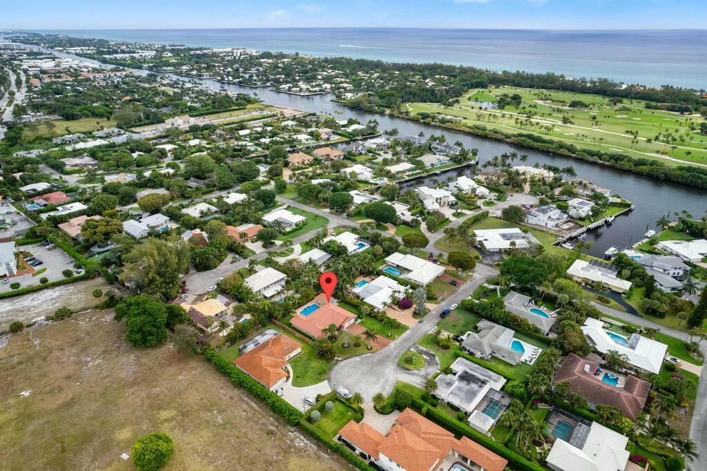 Property Photo: 815 Canary Walk FL 33483