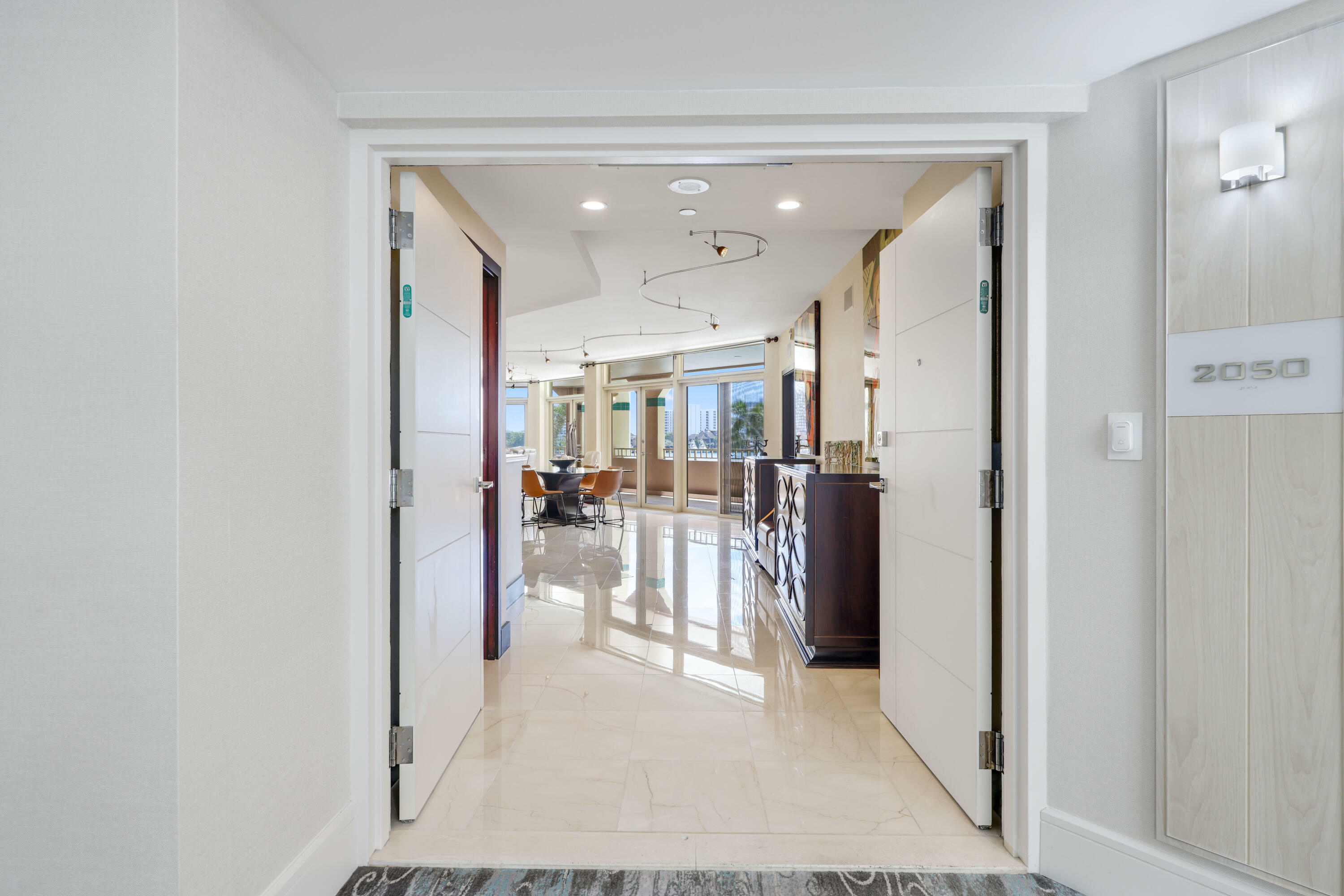 Property Photo: 300 SE 5th Avenue 2050 FL 33432